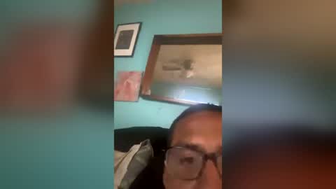 Snapshot of crissgee chatting on July 2026 04:00:01 PM daddygee online show from July 2026 04:00:01 PM