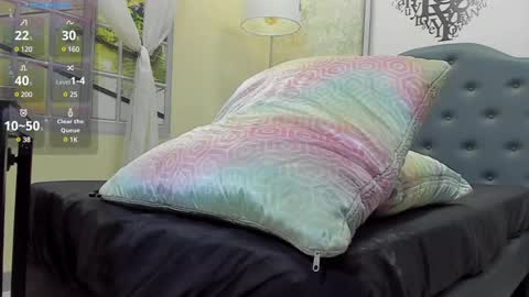 crissh 1 online show from February 2025 07:58:02 PM