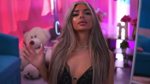 Crissy online show from April 2026 09:56:02 AM