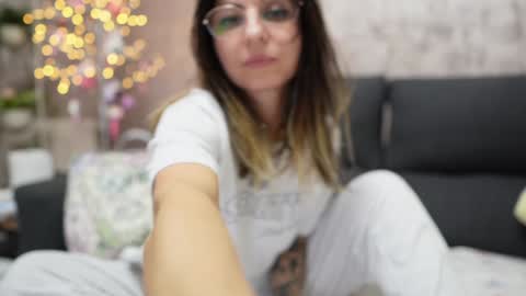 crissy_love online show from January 2025 07:28:01 PM