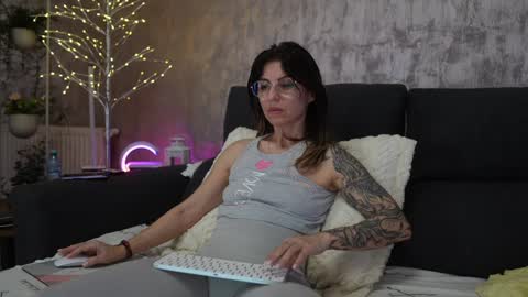 crissy_love online show from February 2025 12:29:02 AM
