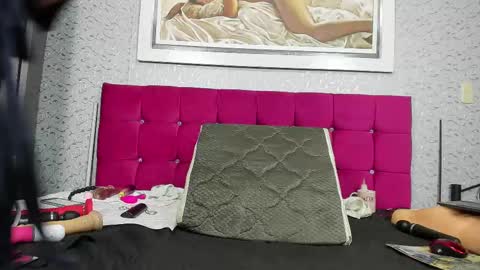 Cristal online show from September 2025 03:01:01 PM