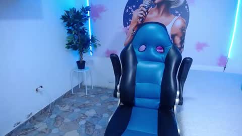 Milena online show from February 2025 02:09:02 AM