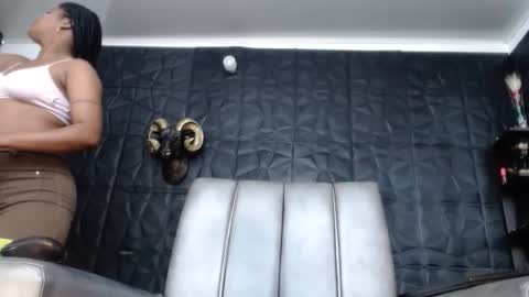 Snapshot of cristal_smith06 chatting on February 2026 06:39:02 AM Hanna online show from February 2026 06:39:02 AM