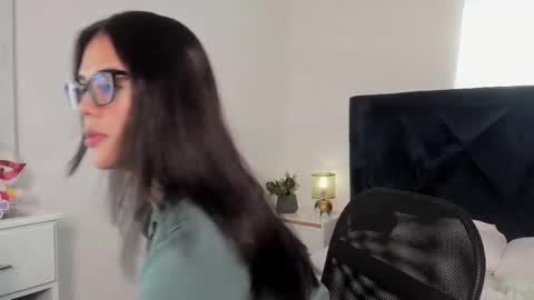 CRISTAL online show from March 2026 12:11:01 PM