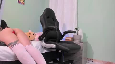 Cristal  online show from March 2025 11:38:01 PM