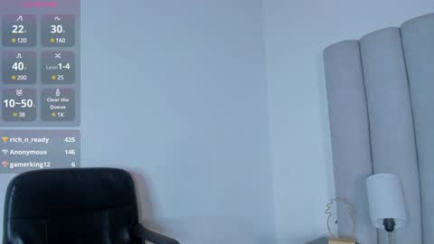 Nicole  Connection time 220pm-910pmCol online show from January 2025 01:47:01 AM