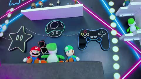 Nicole  Connection time 220pm-910pmCol online show from February 2025 10:48:01 PM