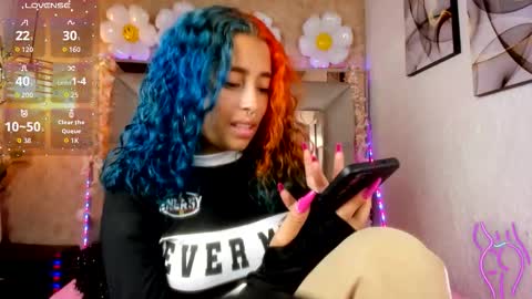   online show from November 2025 08:30:02 PM