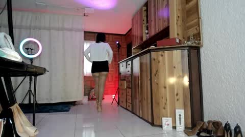 Julieta online show from September 2025 12:50:01 PM