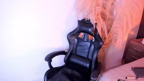 Snapshot of cristinerain chatting on July 2026 06:53:02 AM CristineRain online show from July 2026 06:53:02 AM