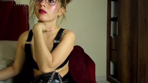 Cristin online show from March 2026 04:11:01 PM