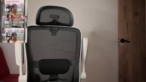 cristopher23  online show from December 2025 11:08:01 AM