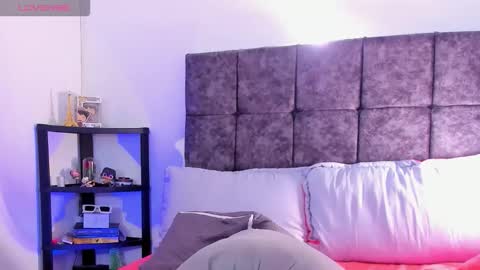 Snapshot of cristopher_russo chatting on April 2026 08:48:01 PM CRISTOPHER online show from April 2026 08:48:01 PM
