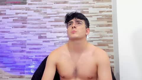 Snapshot of cristopher_russo chatting on May 2026 12:29:02 AM CRISTOPHER online show from May 2026 12:29:02 AM