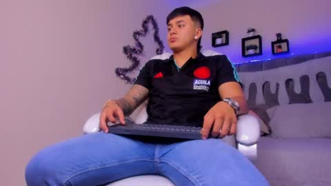 Cristopher online show from December 2024 01:33:01 PM