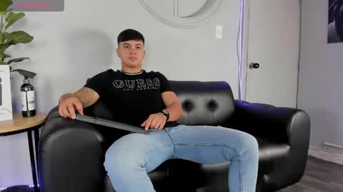 Cristopher online show from April 2026 01:06:02 PM