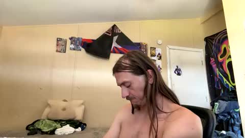 Snapshot of critterluvsfeet chatting on May 2026 06:26:02 PM Critter2999LuvsFeet online show from May 2026 06:26:02 PM