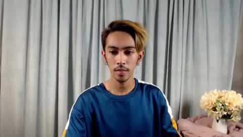 Snapshot of crocodale chatting on March 2026 12:55:01 PM crocodale online show from March 2026 12:55:01 PM