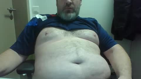 Crouch1 online show from October 2025 11:12:02 AM