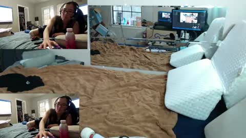 Crownandkat online show from March 2026 10:47:02 PM