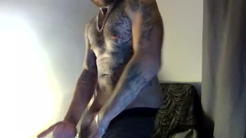 cruz815 online show from December 2025 01:23:01 AM