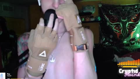 Snapshot of cryptidtwink chatting on December 2024 06:43:01 AM CryptidTwink online show from December 2024 06:43:01 AM