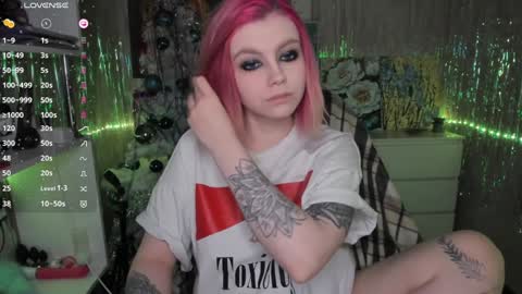 Lilith online show from December 2024 05:08:01 PM