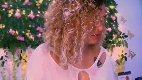 crysrus online show from December 2024 01:18:01 AM