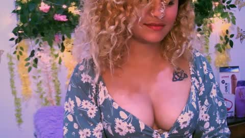 crysrus online show from December 2024 12:07:01 AM