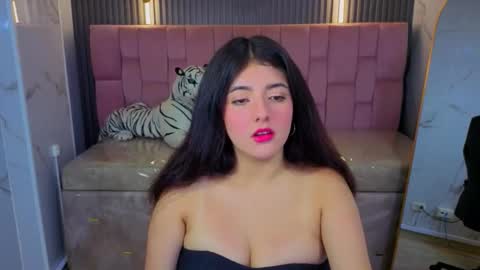 crystal1_b_ online show from January 2026 03:22:02 AM