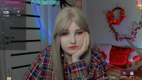 Snapshot of crystal__chris chatting on December 2024 08:40:02 PM Chris online show from December 2024 08:40:02 PM