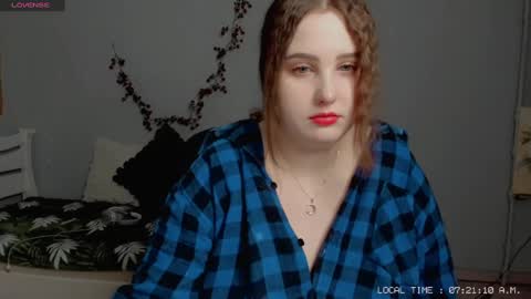 Snapshot of crystal__chris chatting on February 2025 05:18:02 AM Chris online show from February 2025 05:18:02 AM