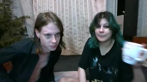 Snapshot of crystal_porn_love chatting on January 2025 11:24:01 PM Crystal and Marcl online show from January 2025 11:24:01 PM