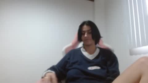 Snapshot of crystal_starx chatting on September 2025 10:43:01 PM Crystal Blaze online show from September 2025 10:43:01 PM