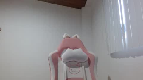 Snapshot of crystal_starx chatting on September 2025 10:59:01 AM Crystal Blaze online show from September 2025 10:59:01 AM