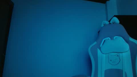 Snapshot of crystal_starx chatting on September 2025 11:01:01 AM Crystal Blaze online show from September 2025 11:01:01 AM