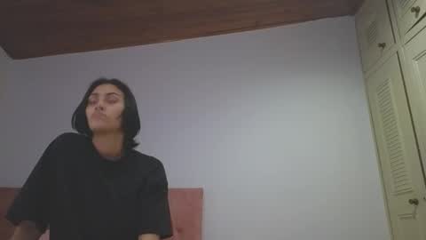 Snapshot of crystal_starx chatting on September 2025 10:47:01 PM Crystal Blaze online show from September 2025 10:47:01 PM