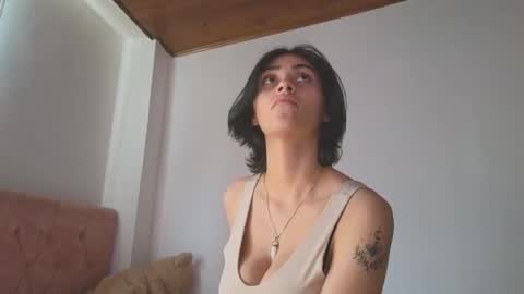 Snapshot of crystal_starx chatting on October 2025 03:52:01 PM Crystal Blaze online show from October 2025 03:52:01 PM