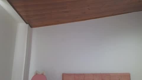 Snapshot of crystal_starx chatting on October 2025 12:26:01 PM Crystal Blaze online show from October 2025 12:26:01 PM