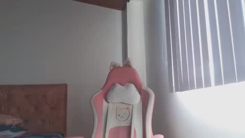 Snapshot of crystal_starx chatting on October 2025 02:24:01 PM Crystal Blaze online show from October 2025 02:24:01 PM