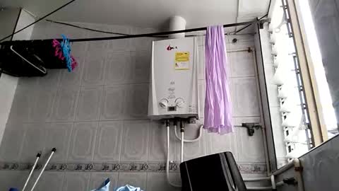 Snapshot of crystal_starx chatting on November 2025 03:23:01 PM Crystal Blaze online show from November 2025 03:23:01 PM