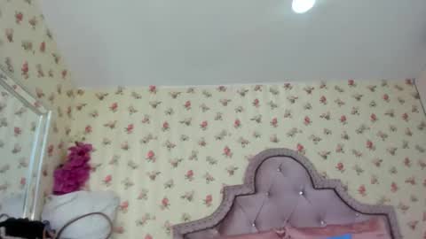 Snapshot of crystal_watson0 chatting on June 2026 02:50:02 PM Milf Latina online show from June 2026 02:50:02 PM