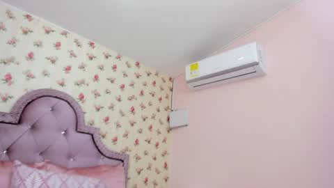 Snapshot of crystal_watson0 chatting on July 2026 01:17:02 PM Milf Latina online show from July 2026 01:17:02 PM