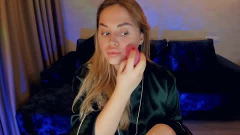 crystalemily online show from January 2025 08:11:02 PM