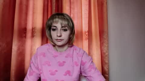 Snapshot of crystalfever_ chatting on May 2026 08:53:01 AM Mary online show from May 2026 08:53:01 AM