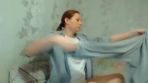 CrystallAngel online show from April 2026 04:10:02 PM