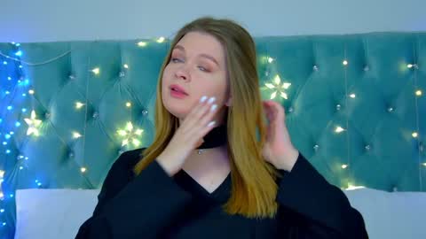 Crystal online show from December 2024 07:00:01 AM