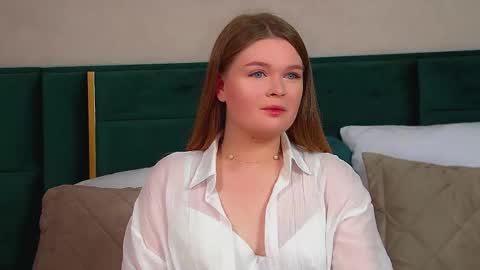 Crystal online show from October 2025 06:11:02 AM