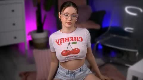 CrystalMo0n online show from March 2026 12:16:02 PM